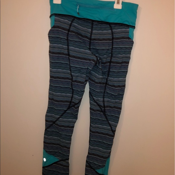 lulu lemon stripped crop leggings - Picture 2 of 2